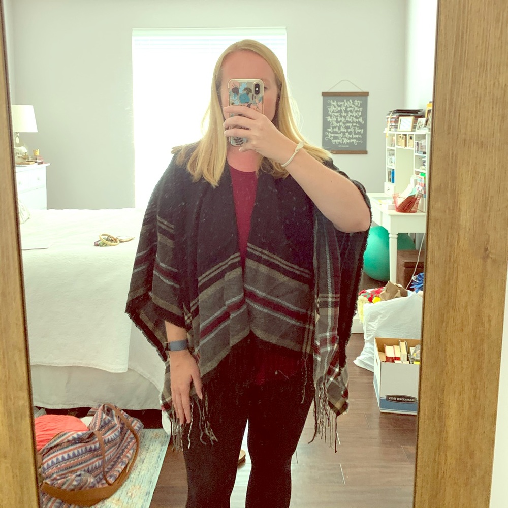 Mark and Hall blanket scarf poncho-NWT